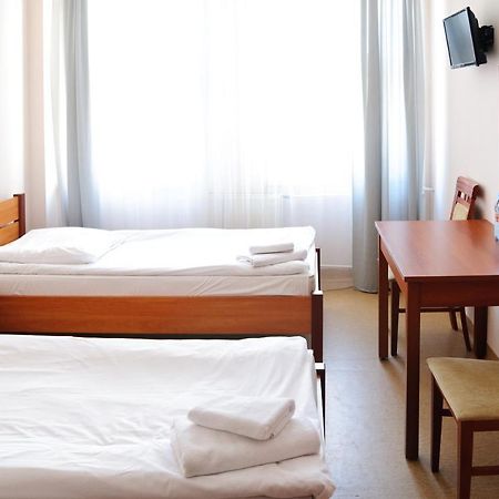 Baza Hotelowa Bobrowiecka 9 Warszawa Exteriör bild