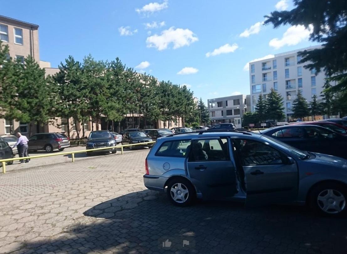 Baza Hotelowa Bobrowiecka 9 Warszawa Exteriör bild
