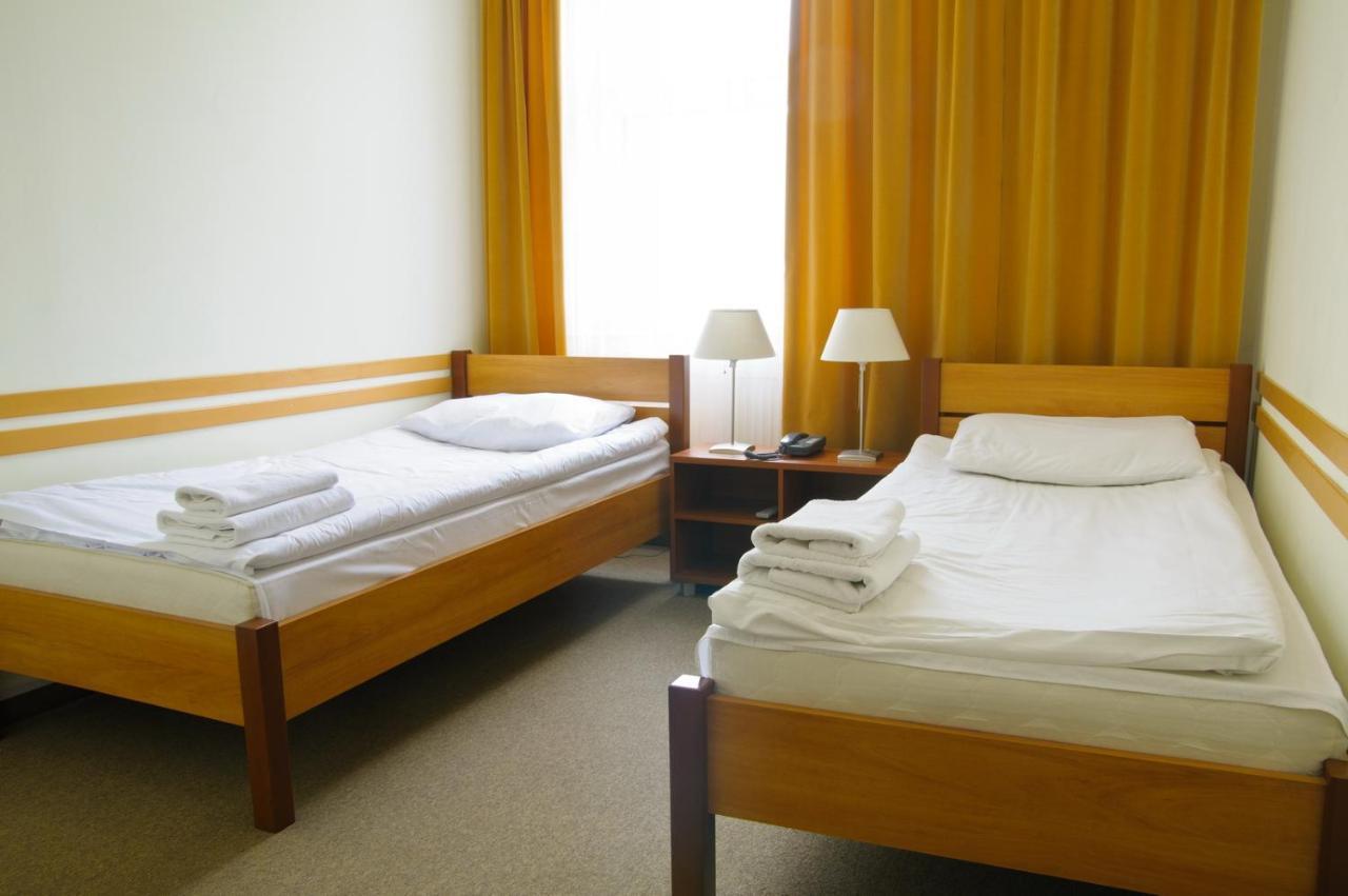 Baza Hotelowa Bobrowiecka 9 Warszawa Exteriör bild