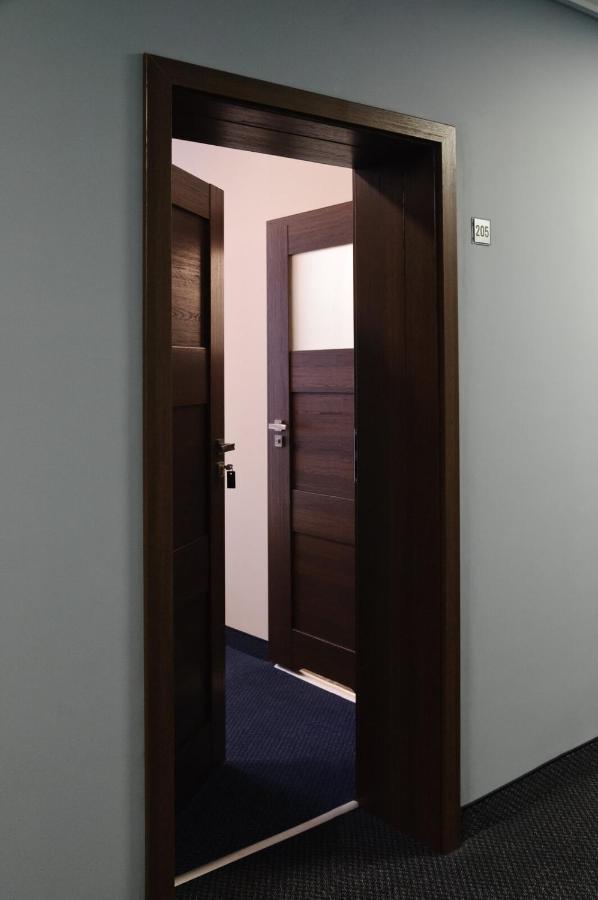 Baza Hotelowa Bobrowiecka 9 Warszawa Exteriör bild