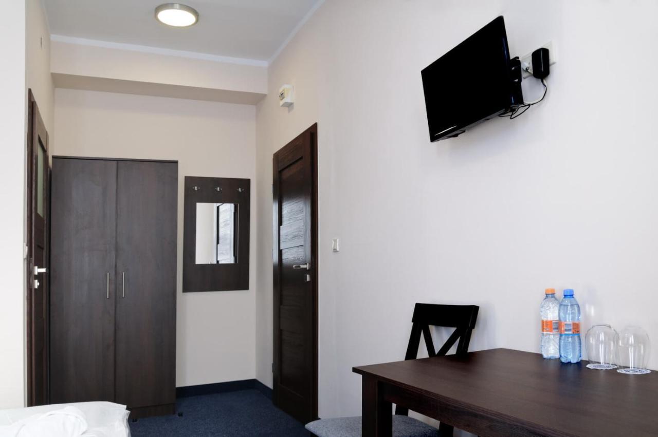 Baza Hotelowa Bobrowiecka 9 Warszawa Exteriör bild